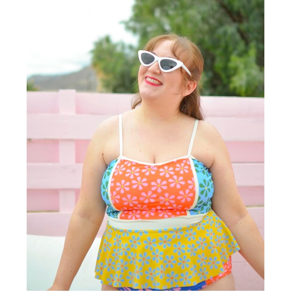 Lime Ricki Floral Colorblock Two Piece Swimsuit - Picture 4 of 7